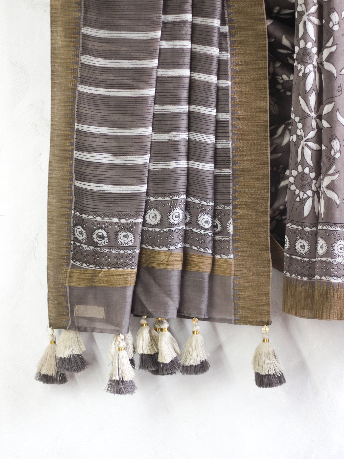 Krishna Jaal in Gray - Chanderi Saree