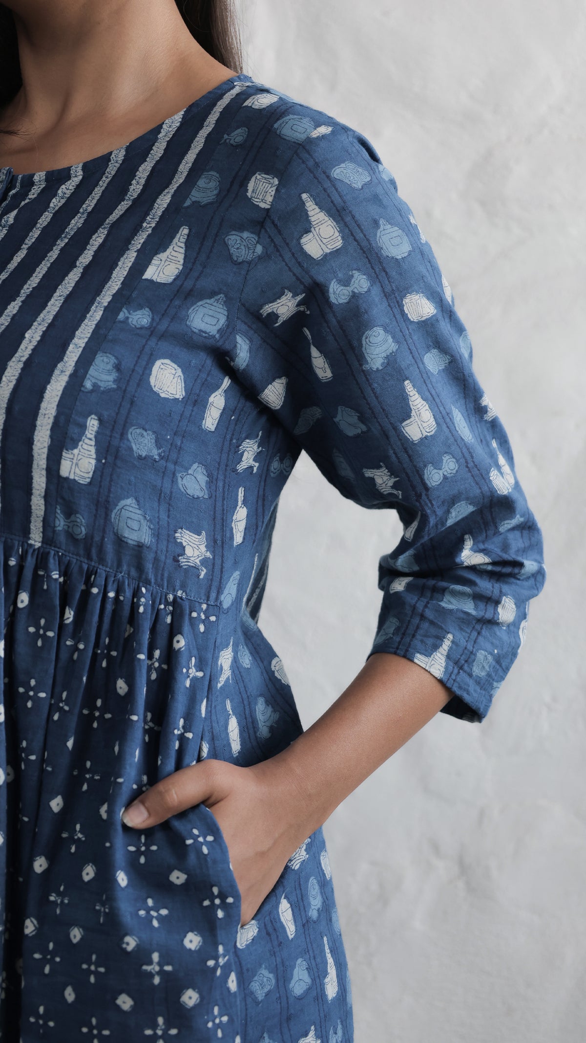 Neeli Kahani Kurta Set