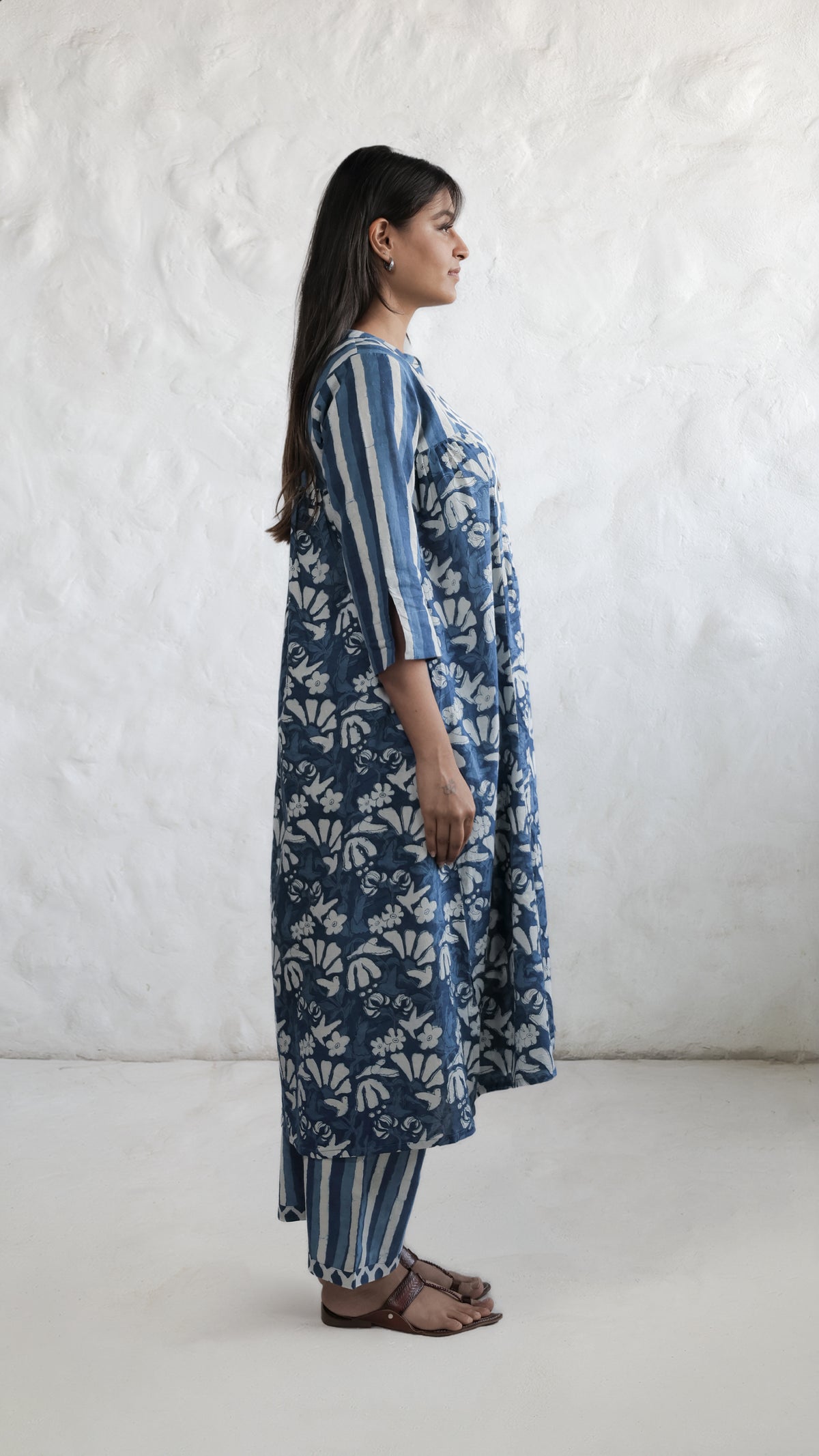 Neel Gunjan Phool Kurta