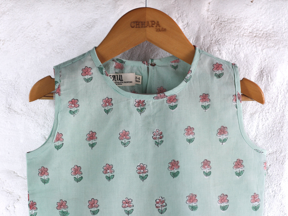 MINT FLOWER TOP & SHORTS SET