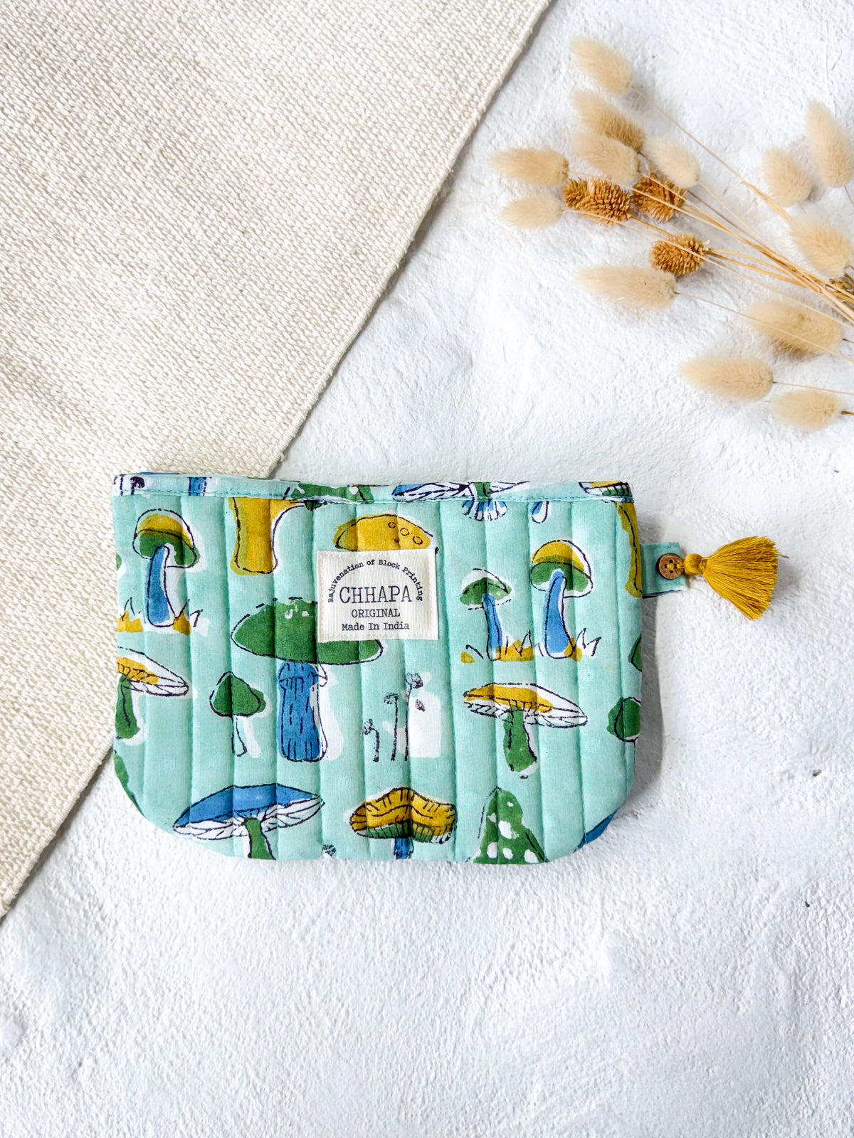 MINTY MUSHROOM POUCH