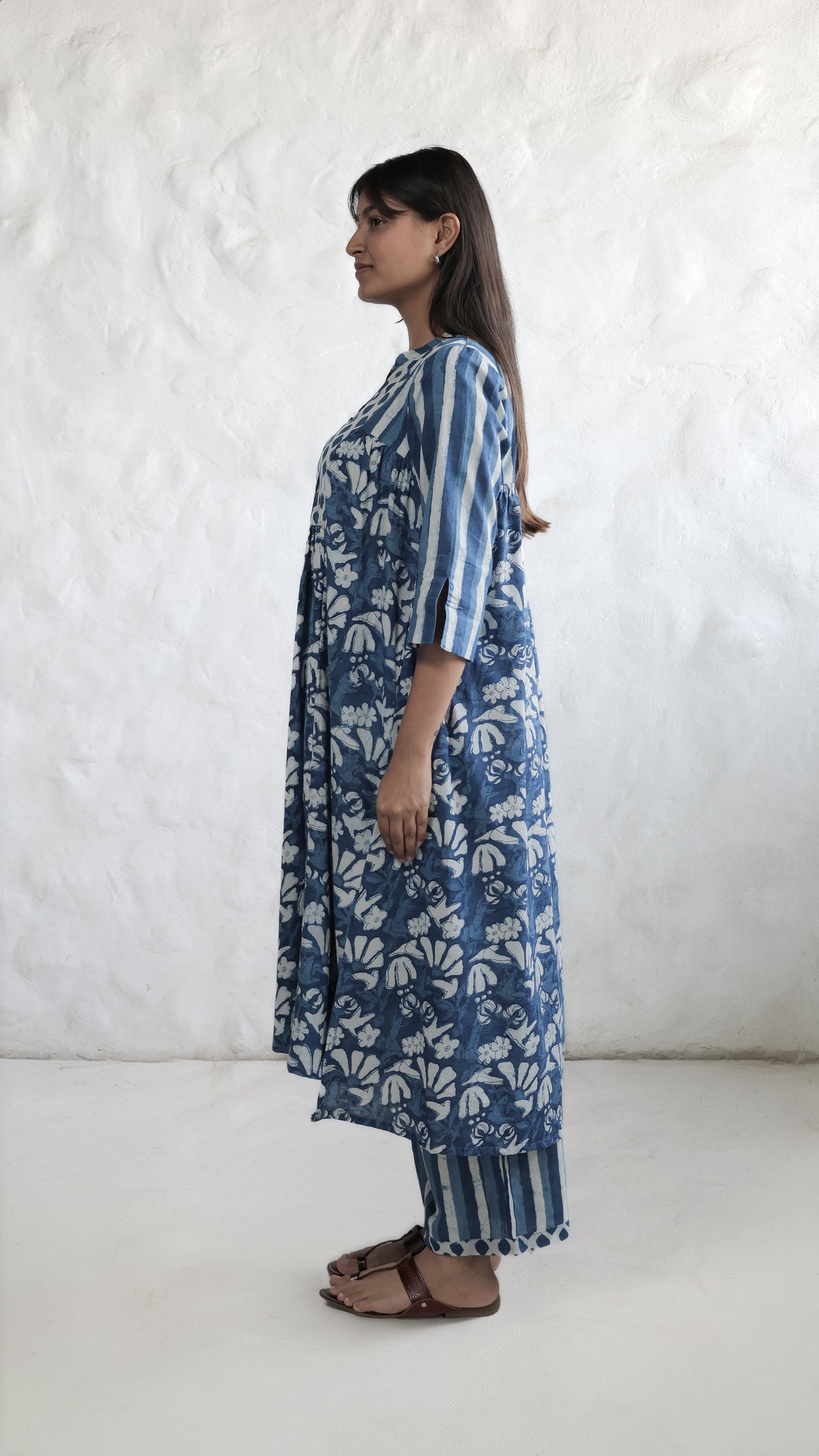 Neel Gunjan Phool Kurta
