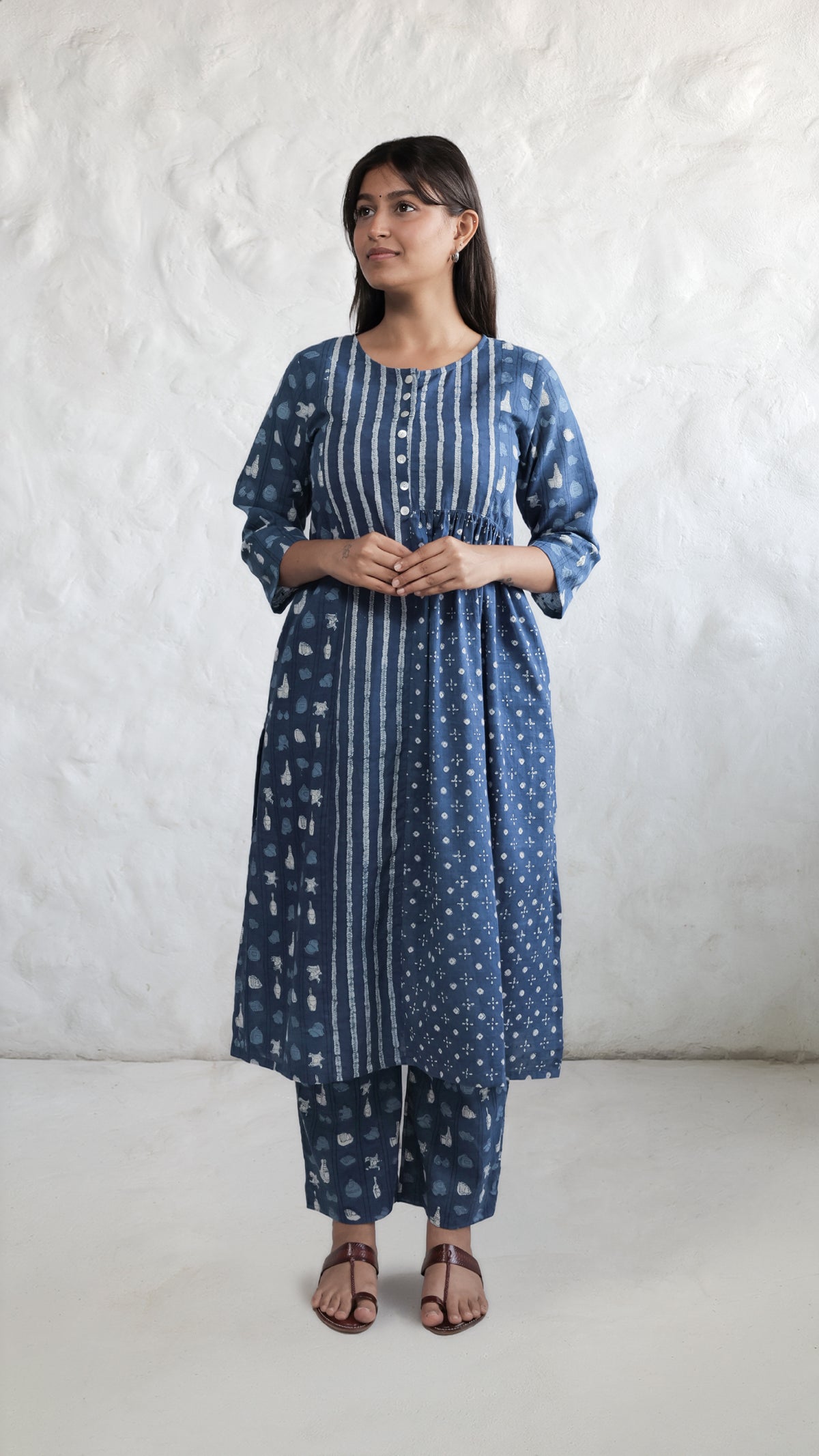 Neeli Kahani Kurta Set