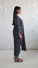 Neeli 90’s Yaddein Kurta Set
