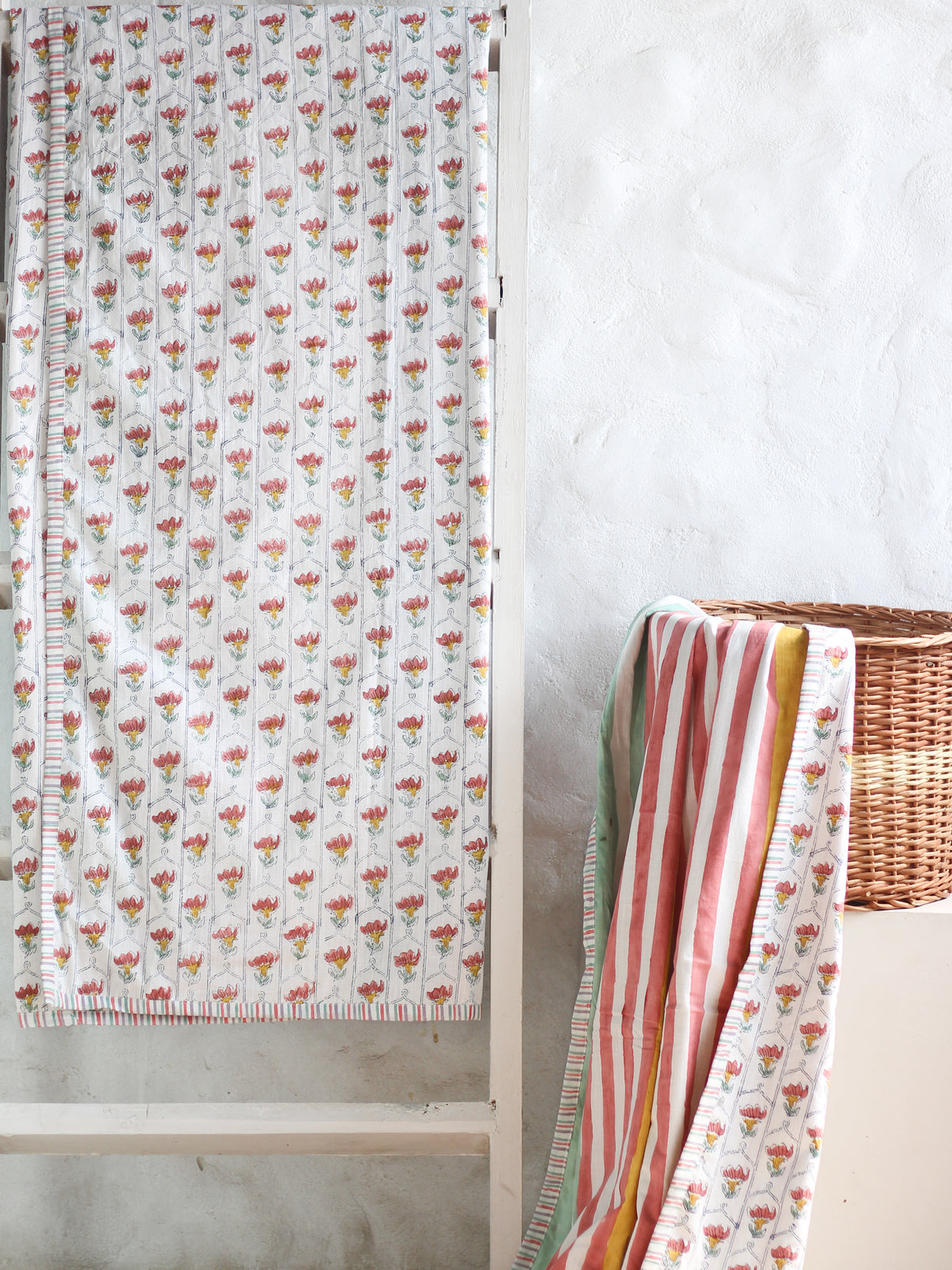 Single Bed Quilt with Flower Jaal