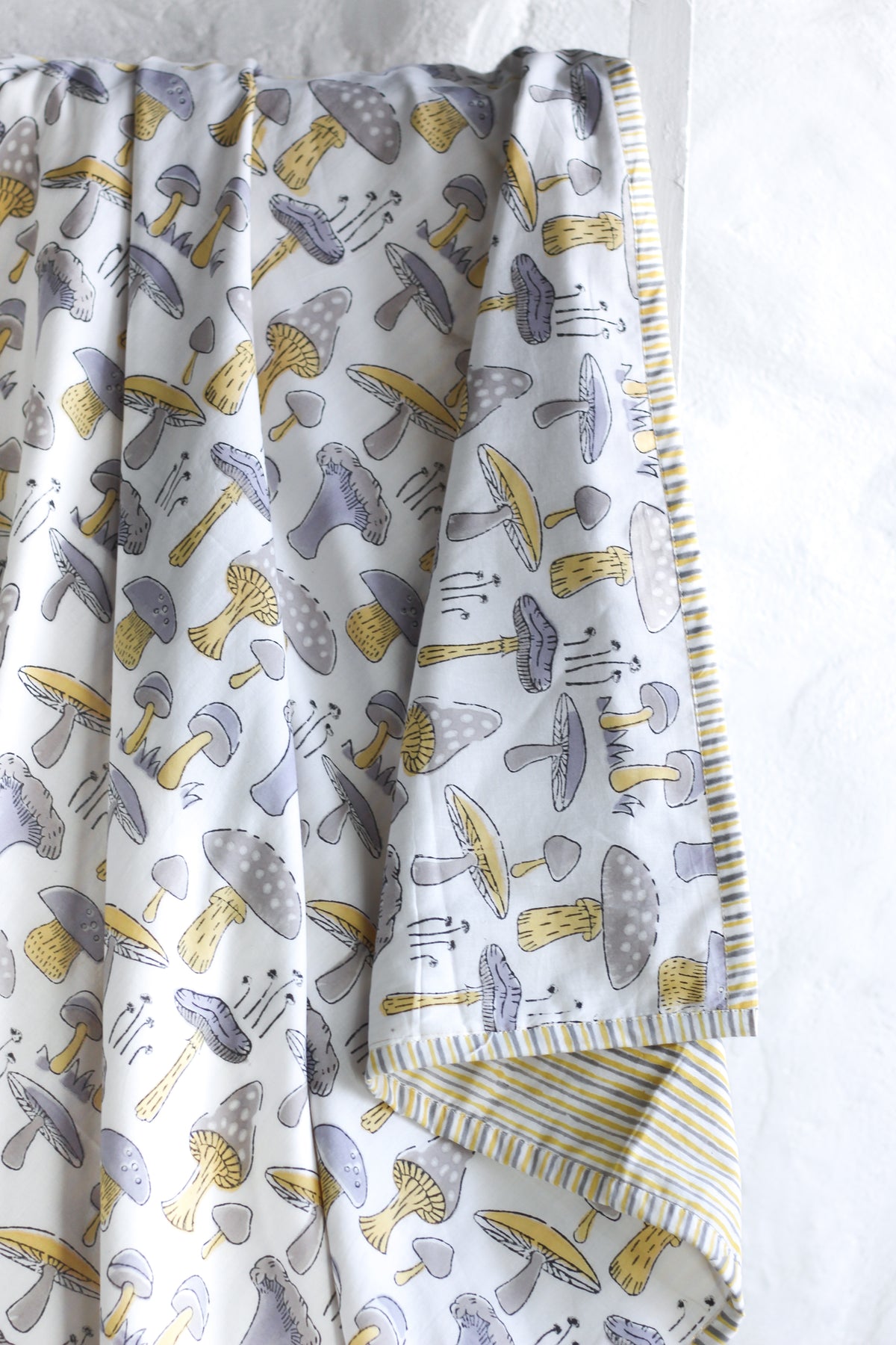 Kids Quilts - Gray Mushroom