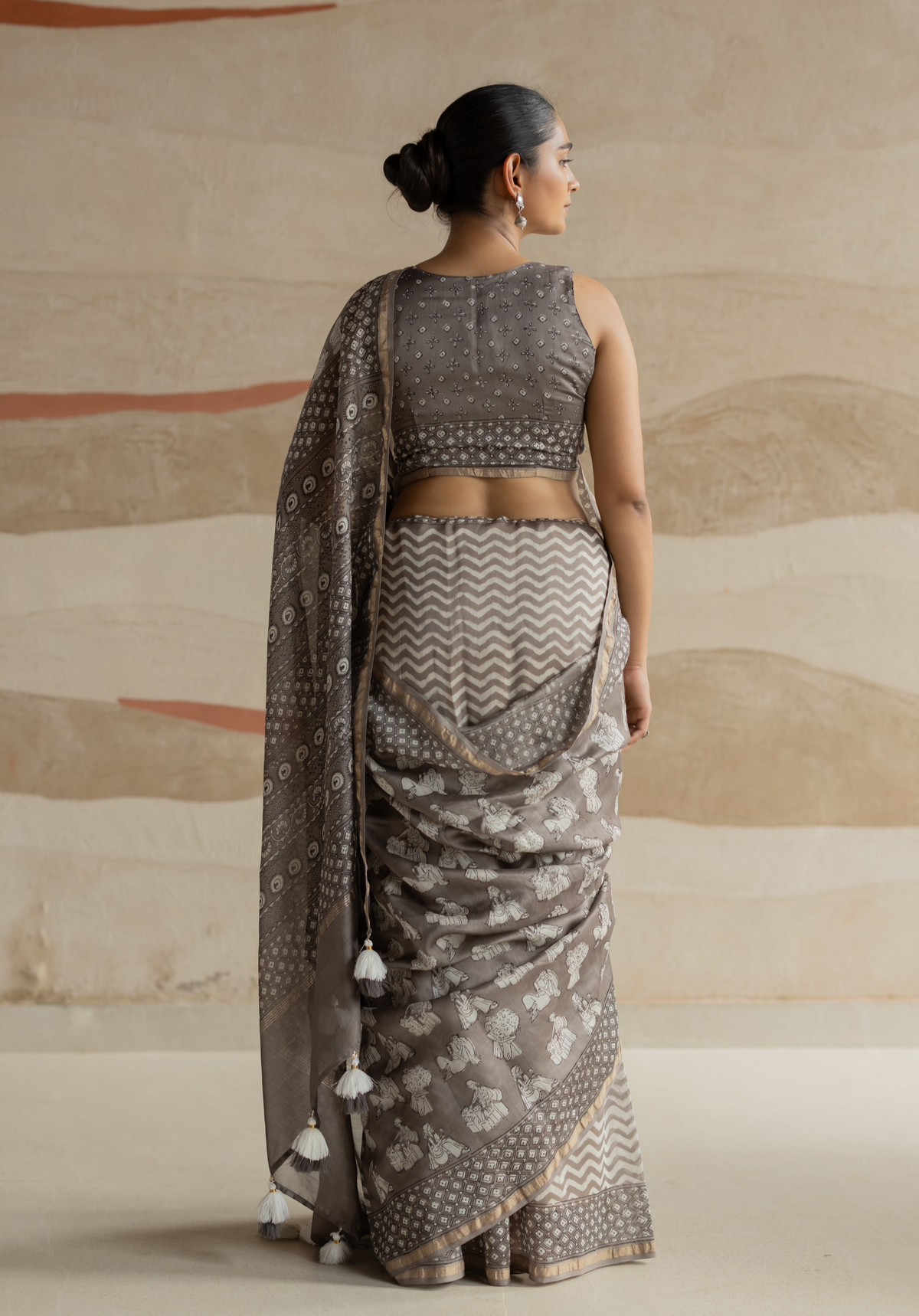 GIRL AT LEISURE - Chanderi Saree
