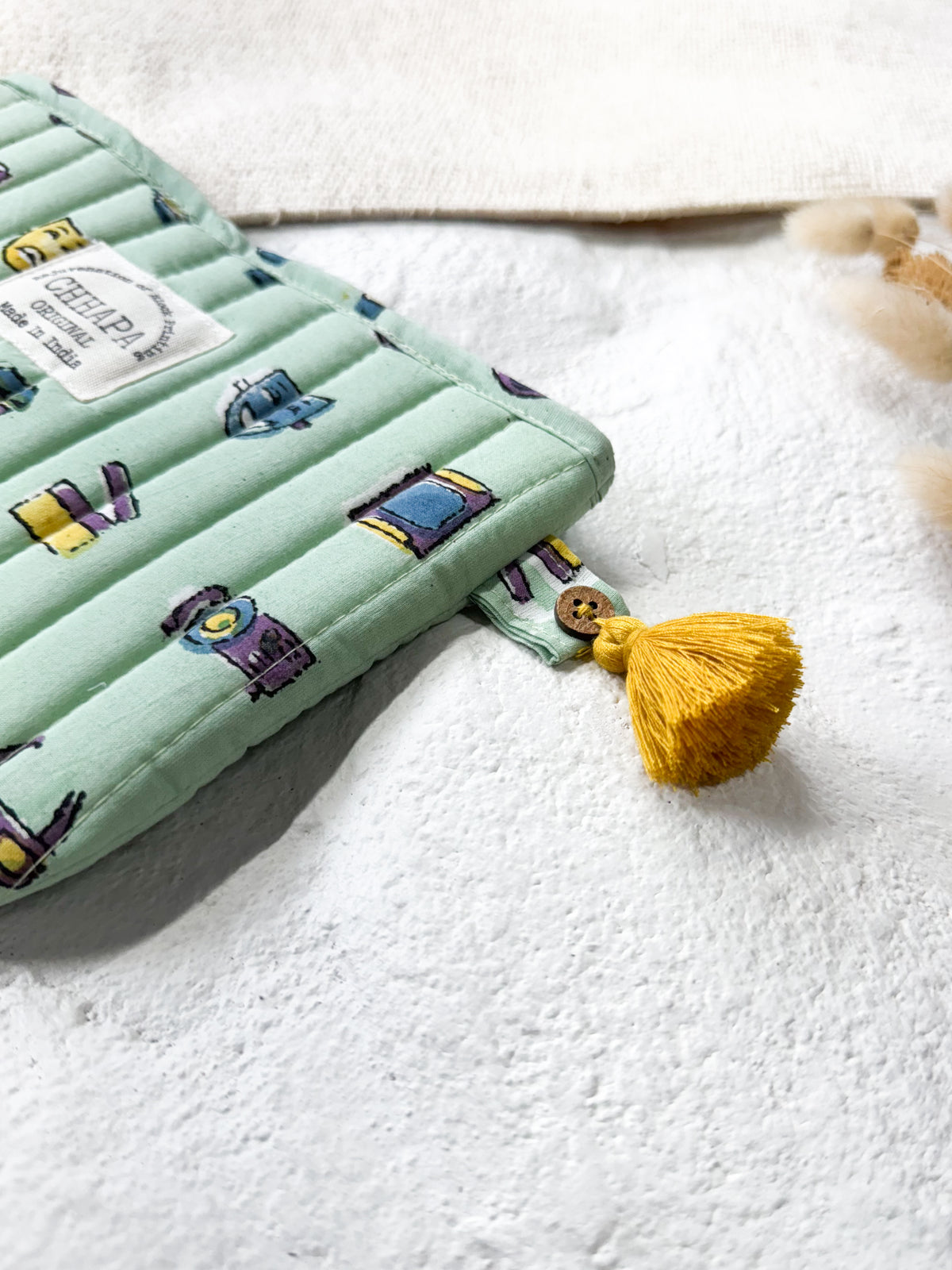 CINEMA POUCH