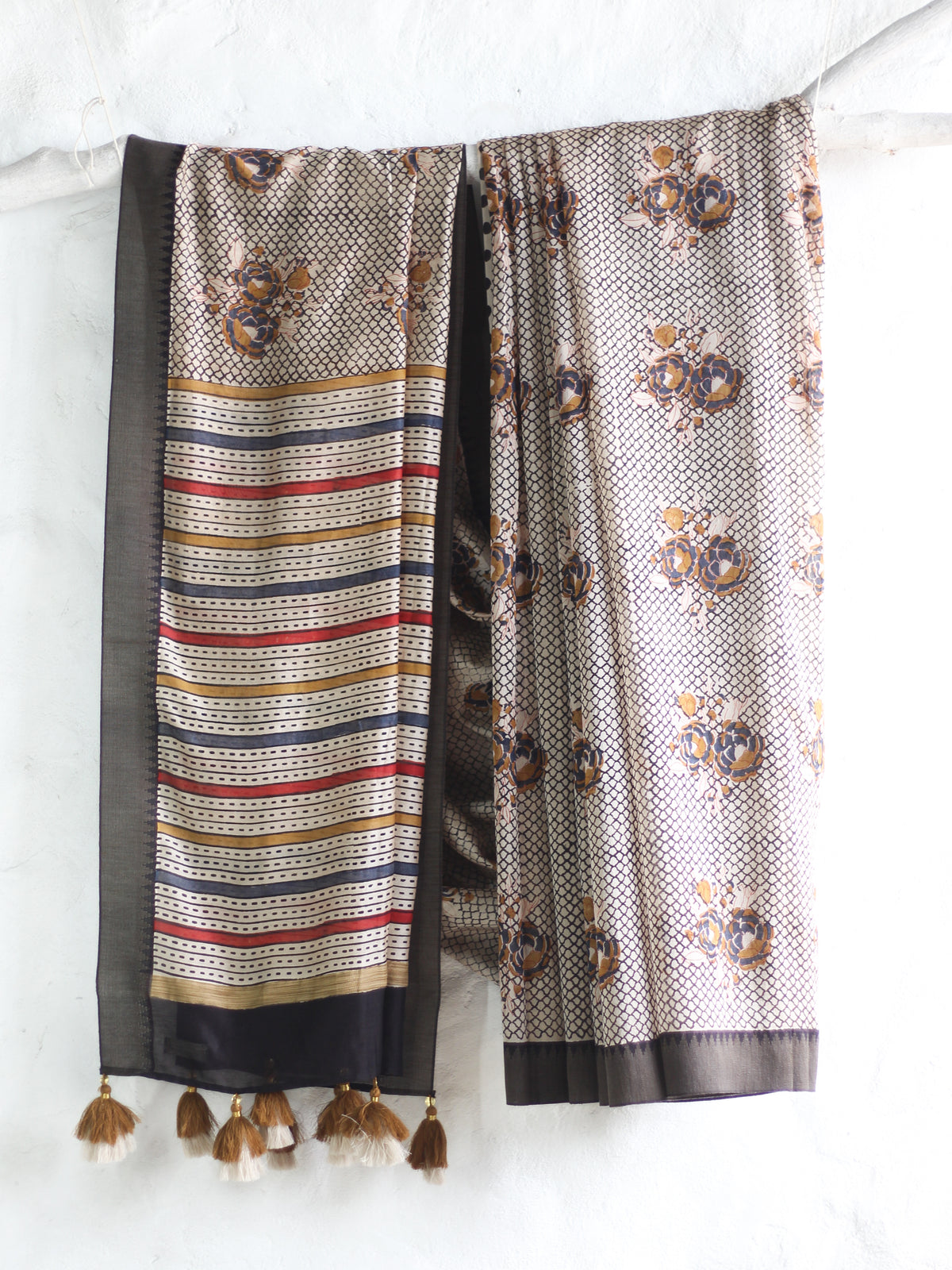 Black Gulaab butta -Chanderi Saree