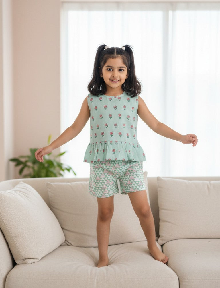 MINT FLOWER TOP & SHORTS SET