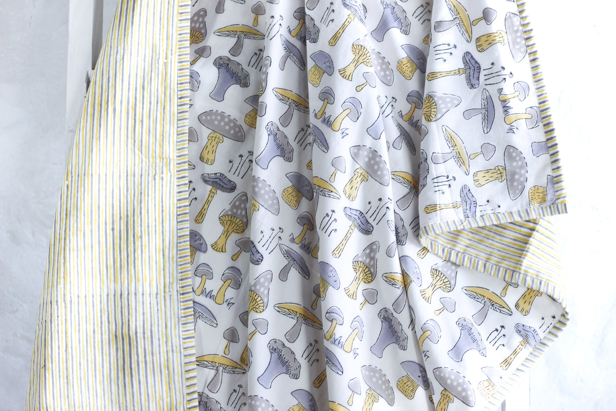 Kids Quilts - Gray Mushroom