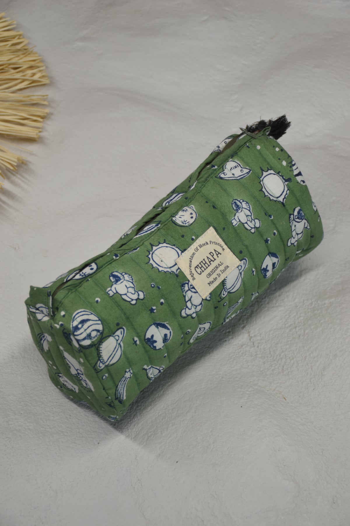 GREEN SPACE POUCH