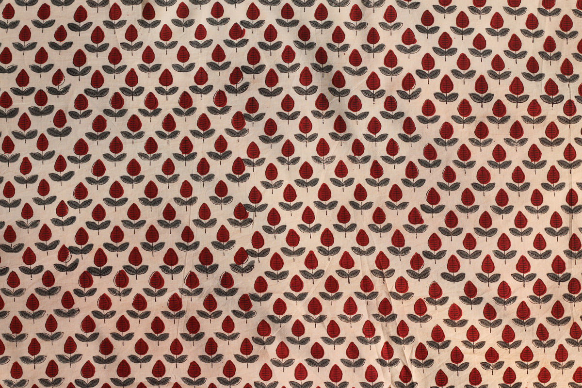 Fabric -Off-white Maroon Butti