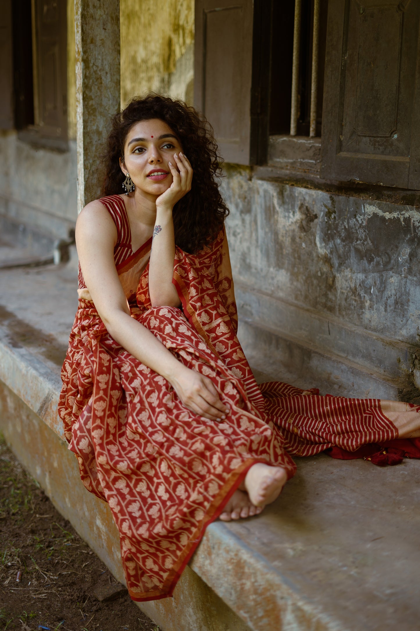 MYSTIC MAROON JAAL DELIGHT - Chanderi Saree