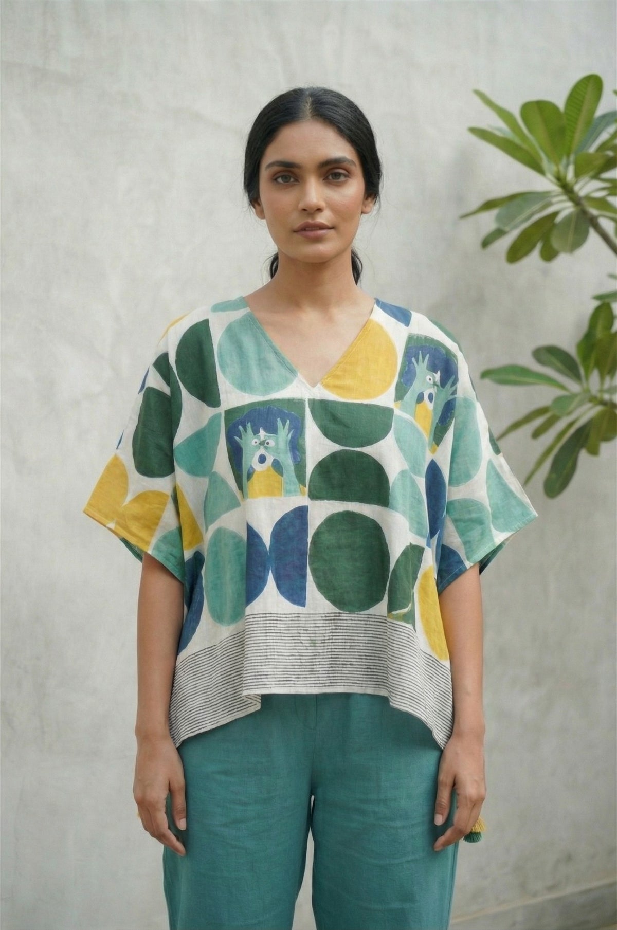 Kaftan Top- World Through Own Eyes